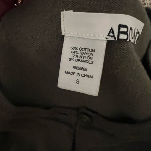 Nordstrom’s Abound Cardigan Sweater - Picture 3 of 3